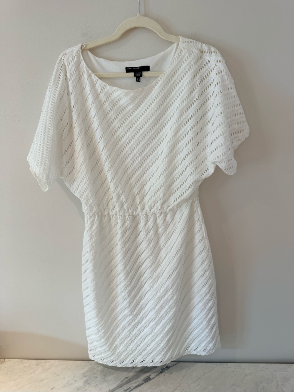 Maggie London White Eyelet Short Sleeve Dress. Size 8.